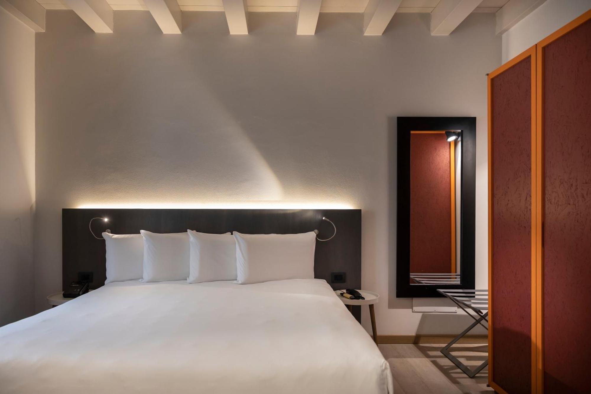 Savona 18 Suites Mediolan Zewnętrze zdjęcie